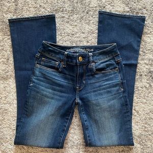 SOLD!! American Eagle Bootcut Jeans 00 Short